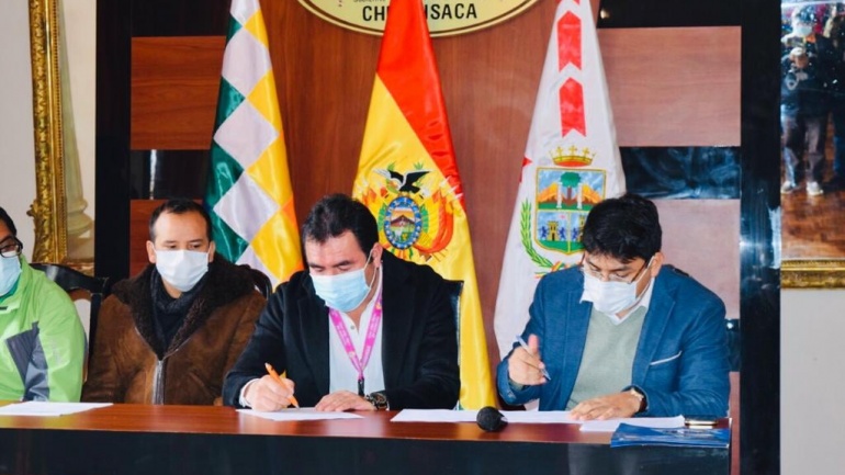 Suscripción de Convenio de Cooperación Interinstitucional con el Gobernador del  Departamental de Chuquisaca